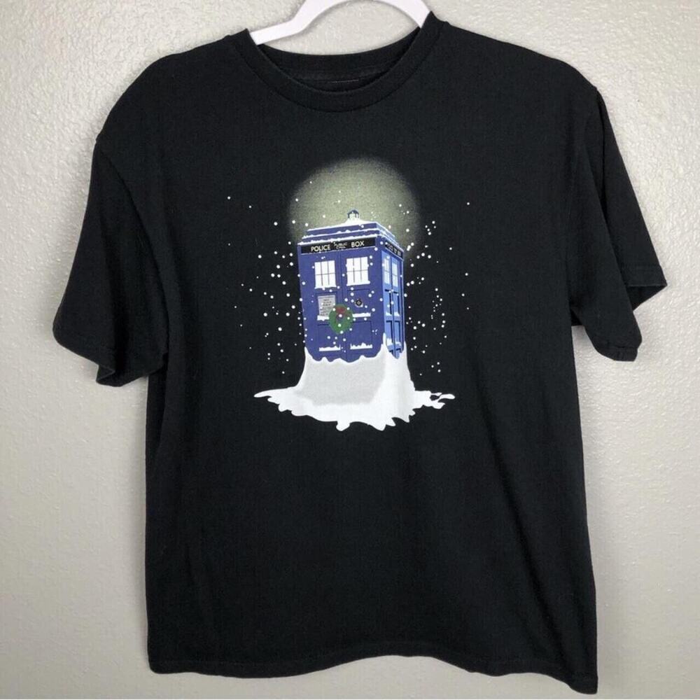 Dr. Who Size Large Black Blue Short Sleeve Tardis Shirt Winter Holiday Fandom TV